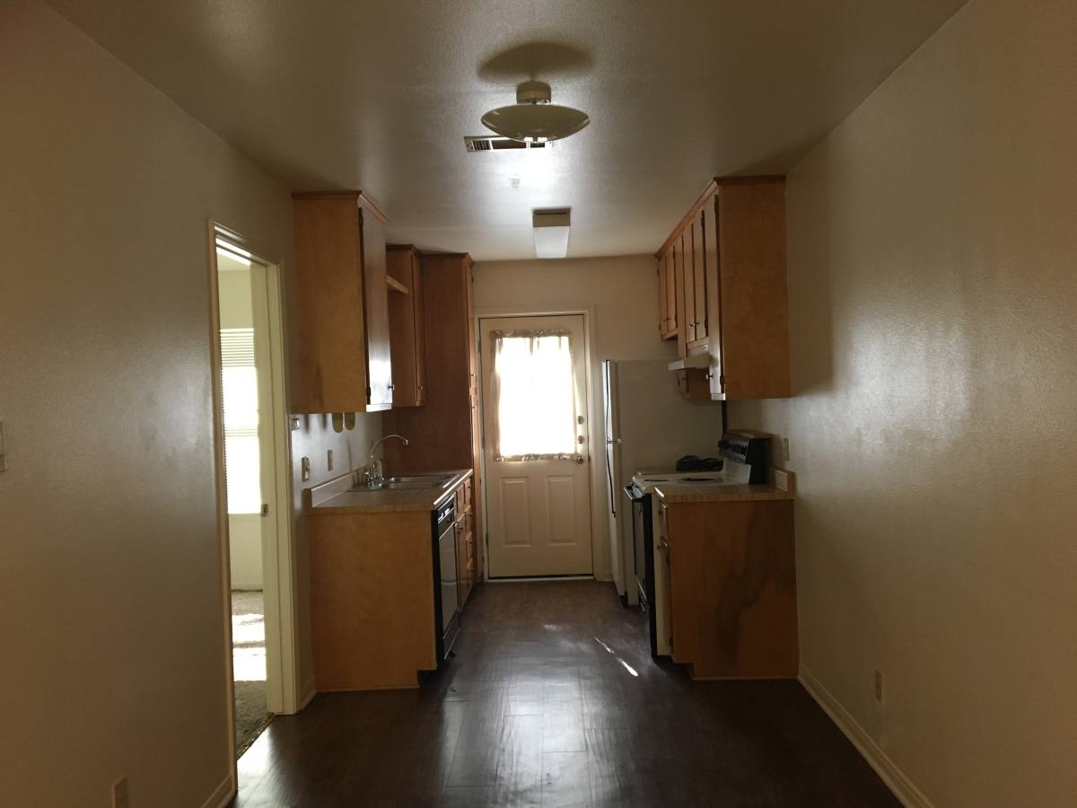 Apartment for rent at 1101 N Burns Ave #5, Cameron, TX 76520