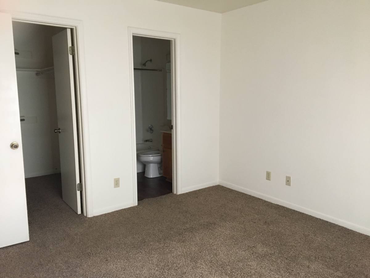Apartment for rent at 1101 N Burns Ave #5, Cameron, TX 76520