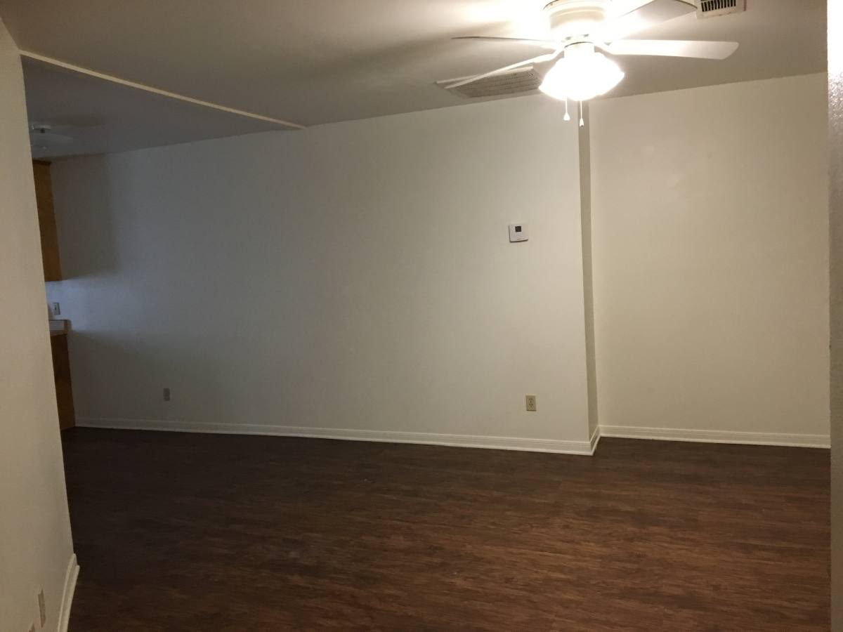 Apartment for rent at 1101 N Burns Ave #5, Cameron, TX 76520