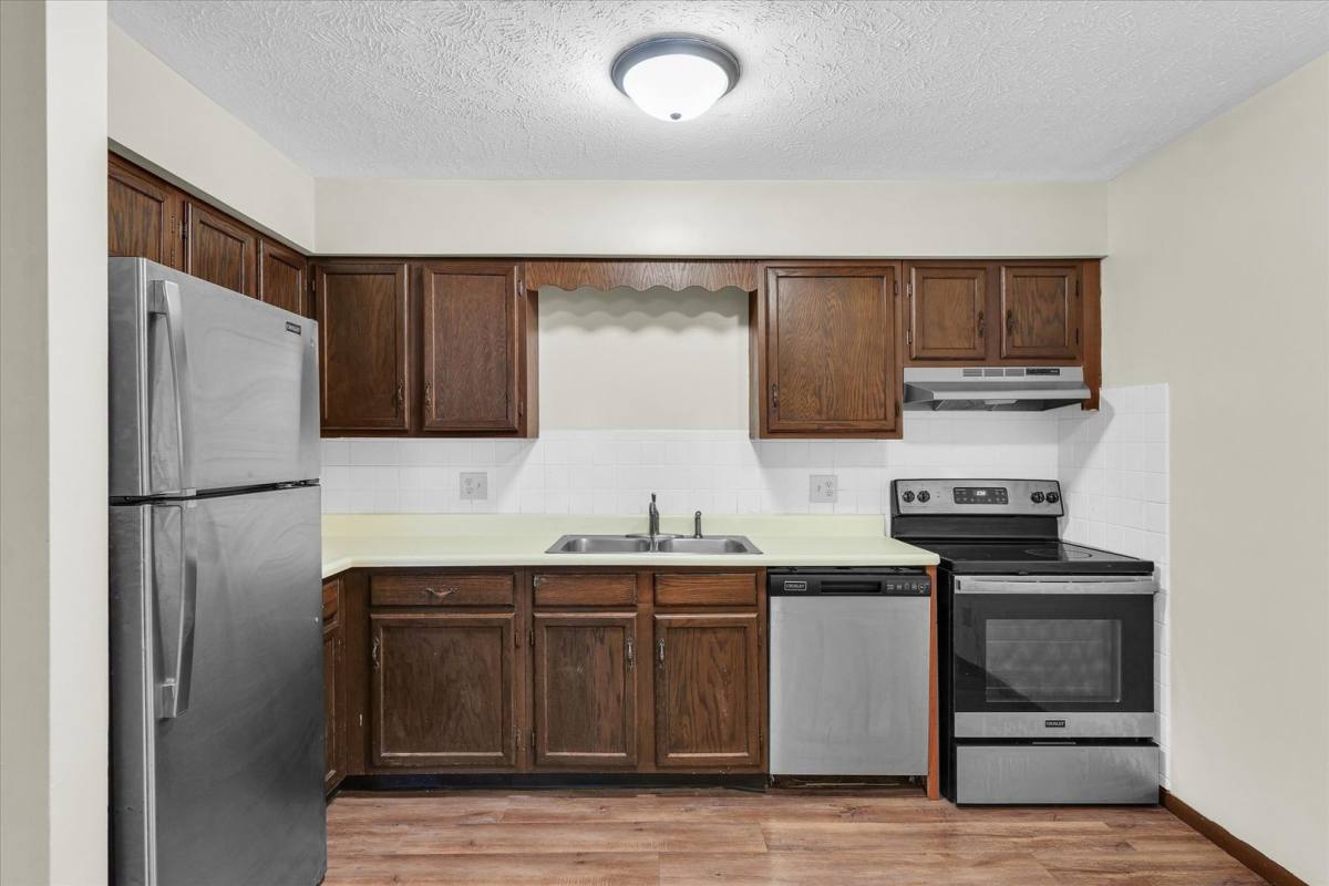 Apartment for rent at 6 Willedrob Rd, Bloomington, IL 61701