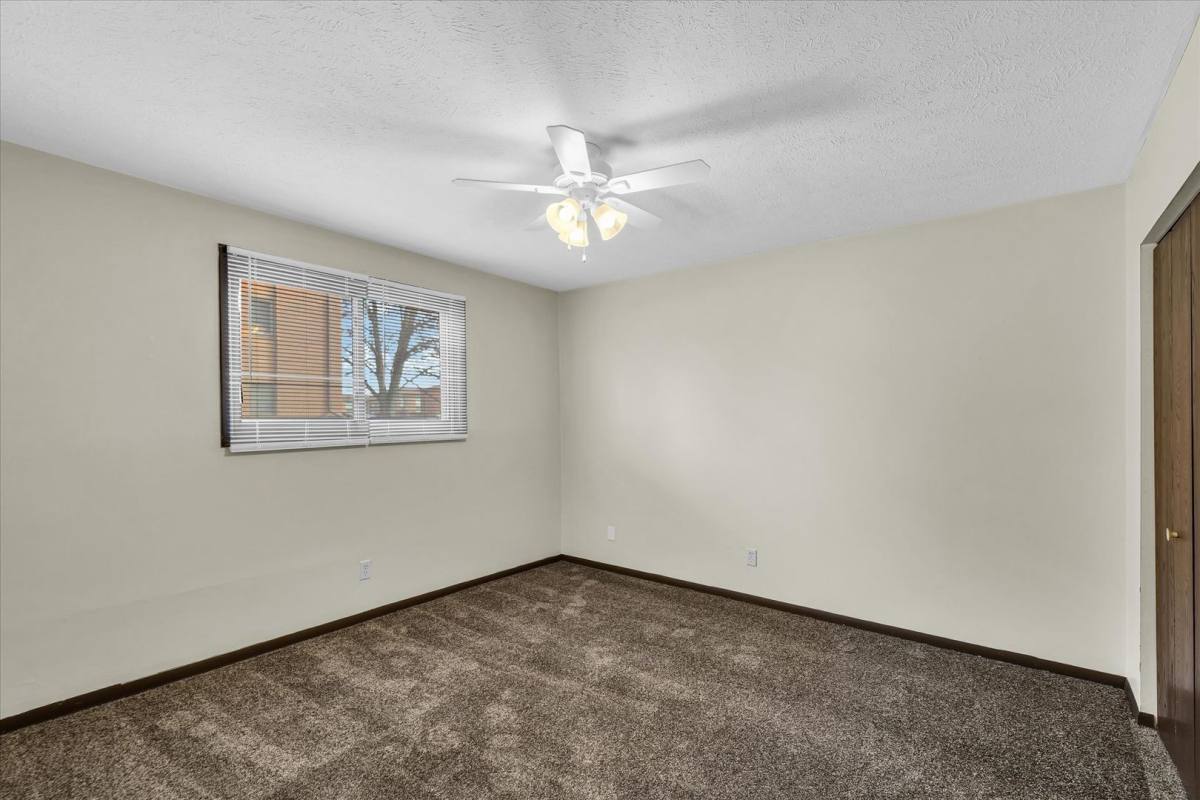 Apartment for rent at 6 Willedrob Rd, Bloomington, IL 61701