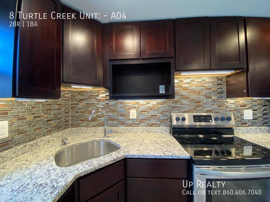 Apartment for rent at 8 Turtle Creek #A04, East Hartford, CT 06108