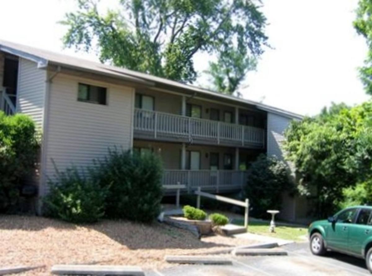 Apartment for rent at 1528 Lebanon Ave, Belleville, IL 62226