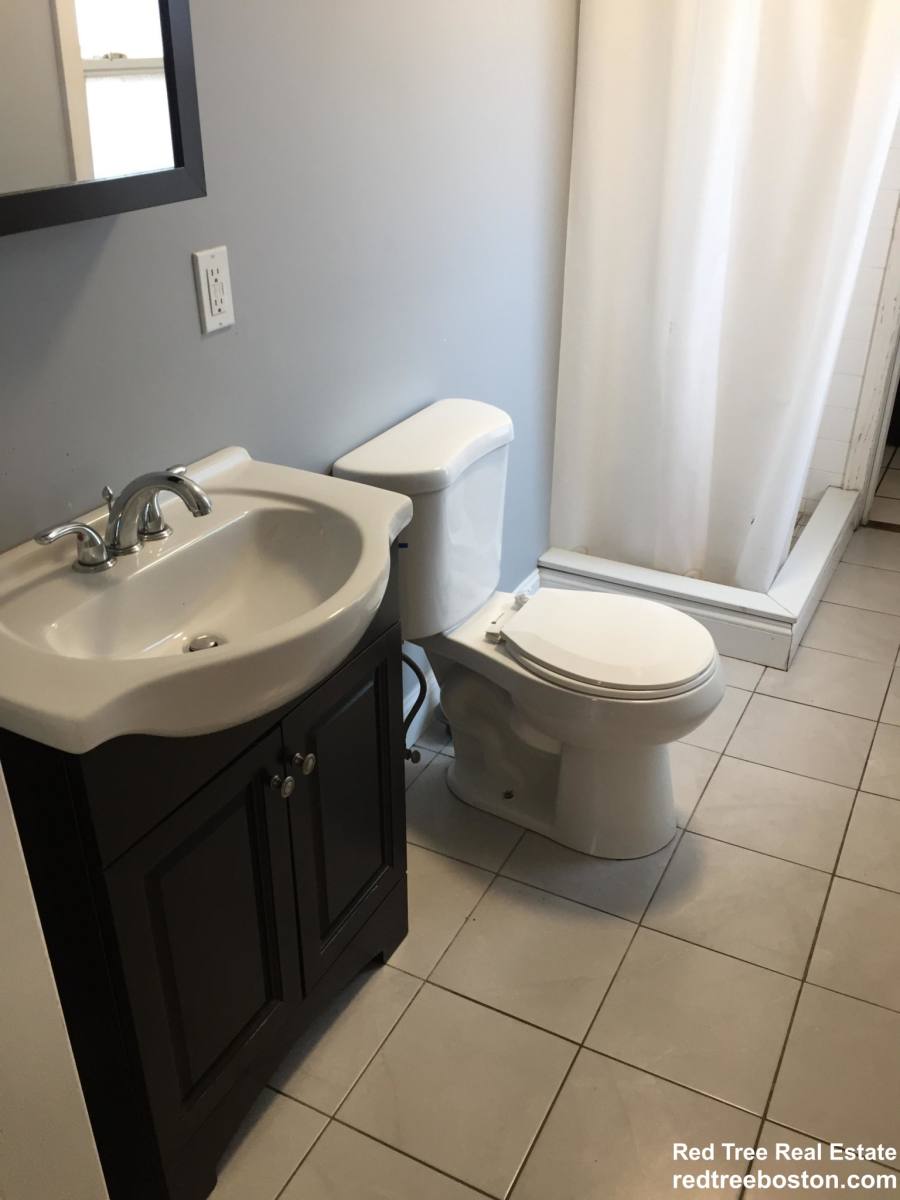 House for rent at 6 Sewall St #1, Brookline, MA 02446