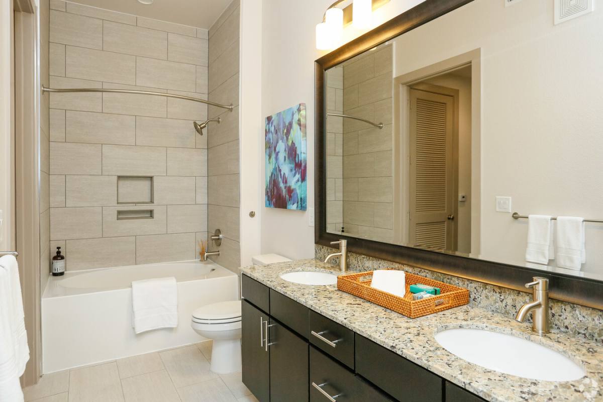 Apartment for rent at 2310 Main St #MTR1, Houston, TX 77002