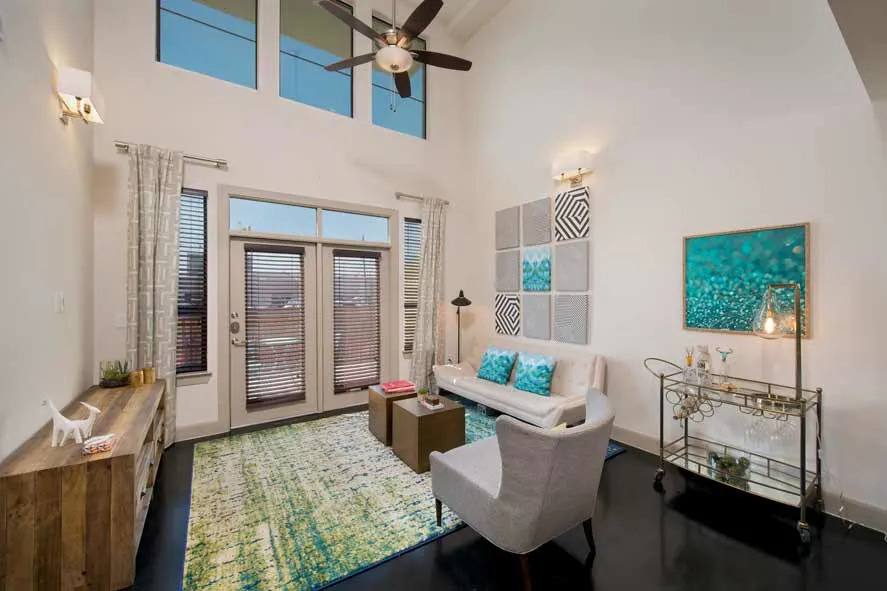 Apartment for rent at 2310 Main St #MTR1, Houston, TX 77002