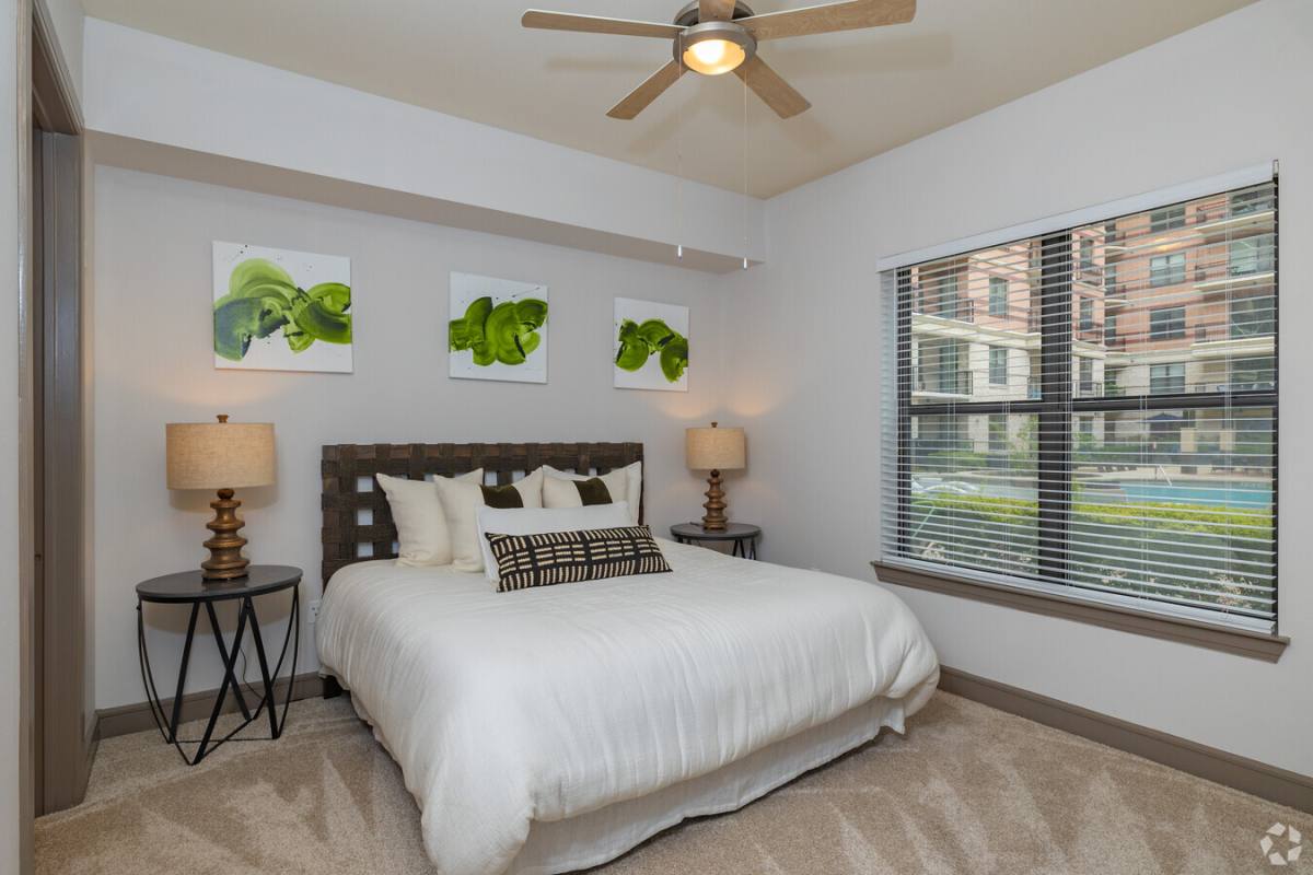 Apartment for rent at 4200 Scotland St #MH1, Houston, TX 77007