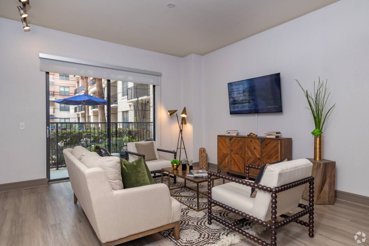 Apartment for rent at 4200 Scotland St #MH1, Houston, TX 77007