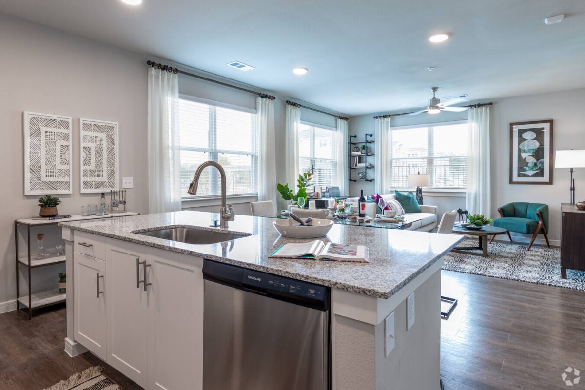 Apartment for rent at 5550 Bingle Rd #NC552, Houston, TX 77092