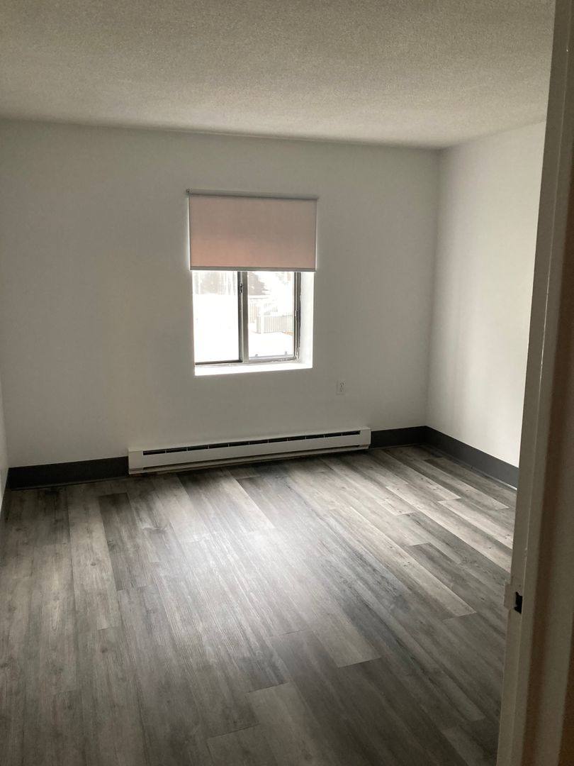 Apartment for rent at 550 Walnut St, Lynn, MA 01905