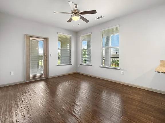 Apartment for rent at 9900 Mason Rd #OAWE, Richmond, TX 77406