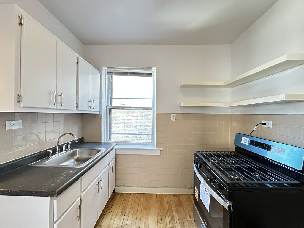 Apartment for rent at 7145 Constance #EA9, Chicago, IL 60649