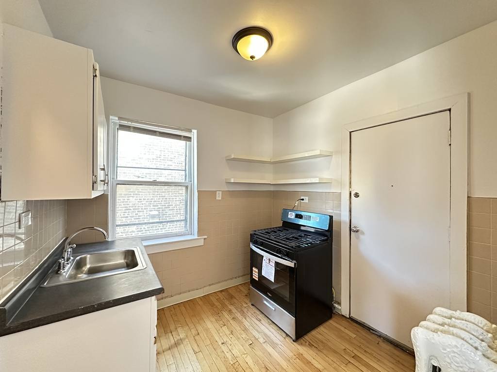 Apartment for rent at 7145 Constance #EA9, Chicago, IL 60649