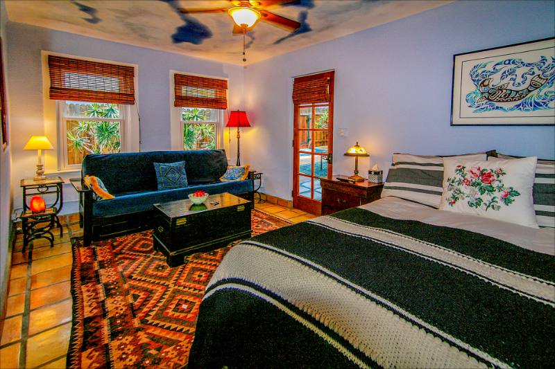 Apartment for rent at 12 S Venice Blvd #12, Venice, CA 90291