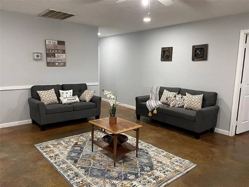 House for rent at 20891 Pine Island Rd, Hempstead, TX 77445