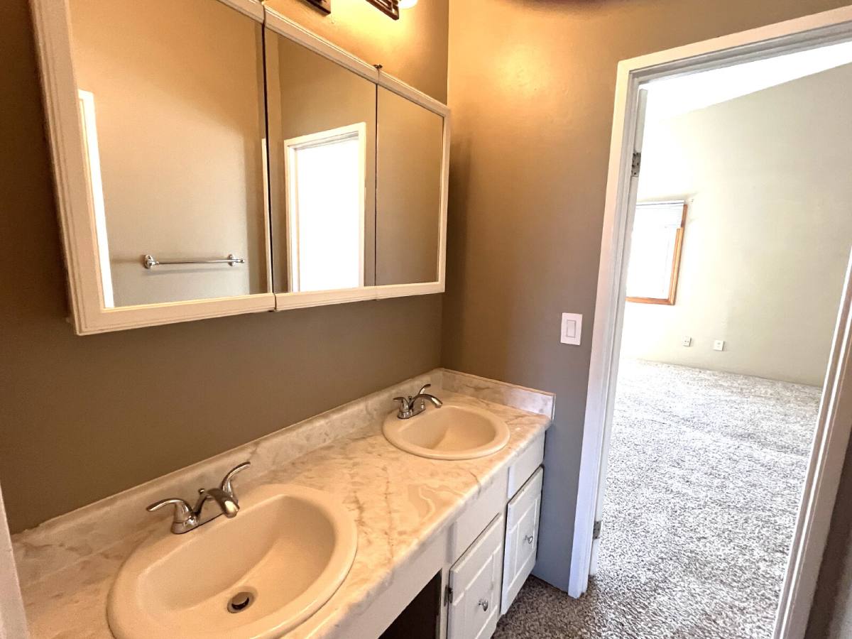 Townhouse for rent at 234 W Rockrimmon Blvd #D, Colorado Springs, CO 80919