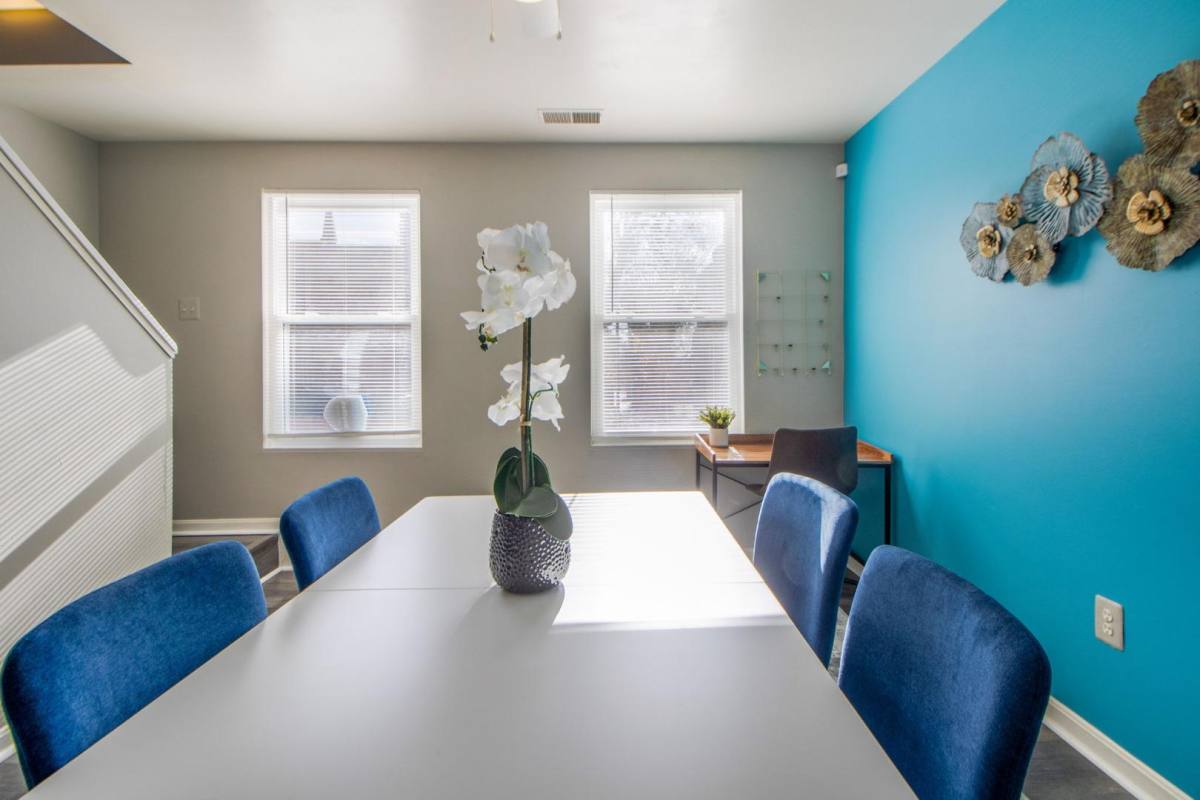 Condo for rent at 1216 1 2 W Lafayette Ave #A1, Baltimore, MD 21217