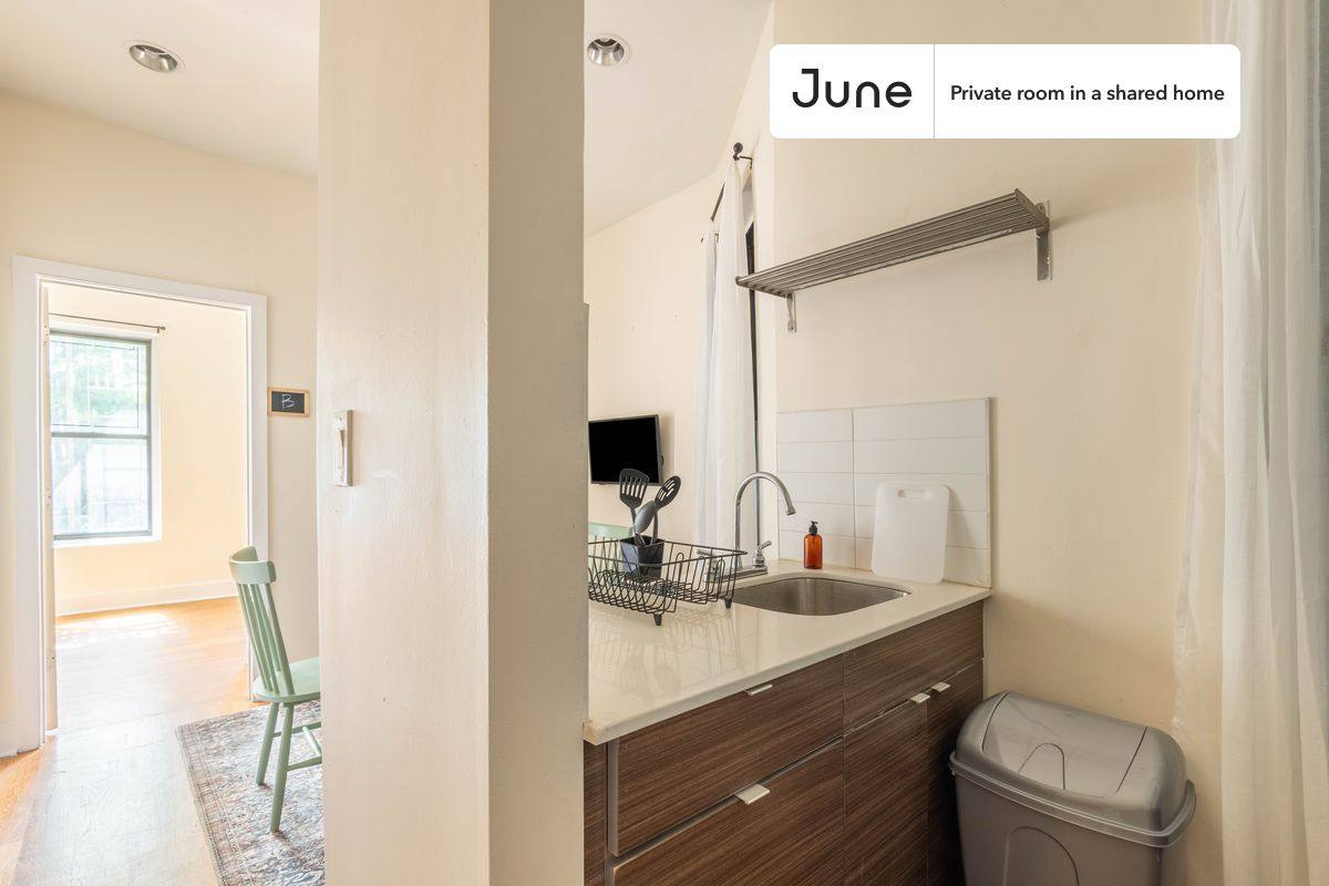 Apartment for rent at 932 Amsterdam Ave #A, New York, NY 10025