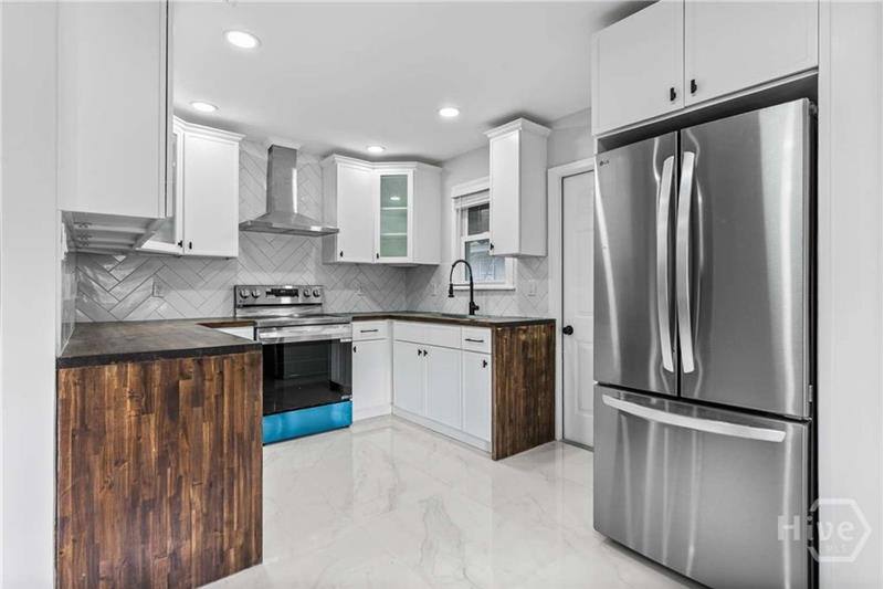House for rent at 2102 Auburn St, Savannah, GA 31404