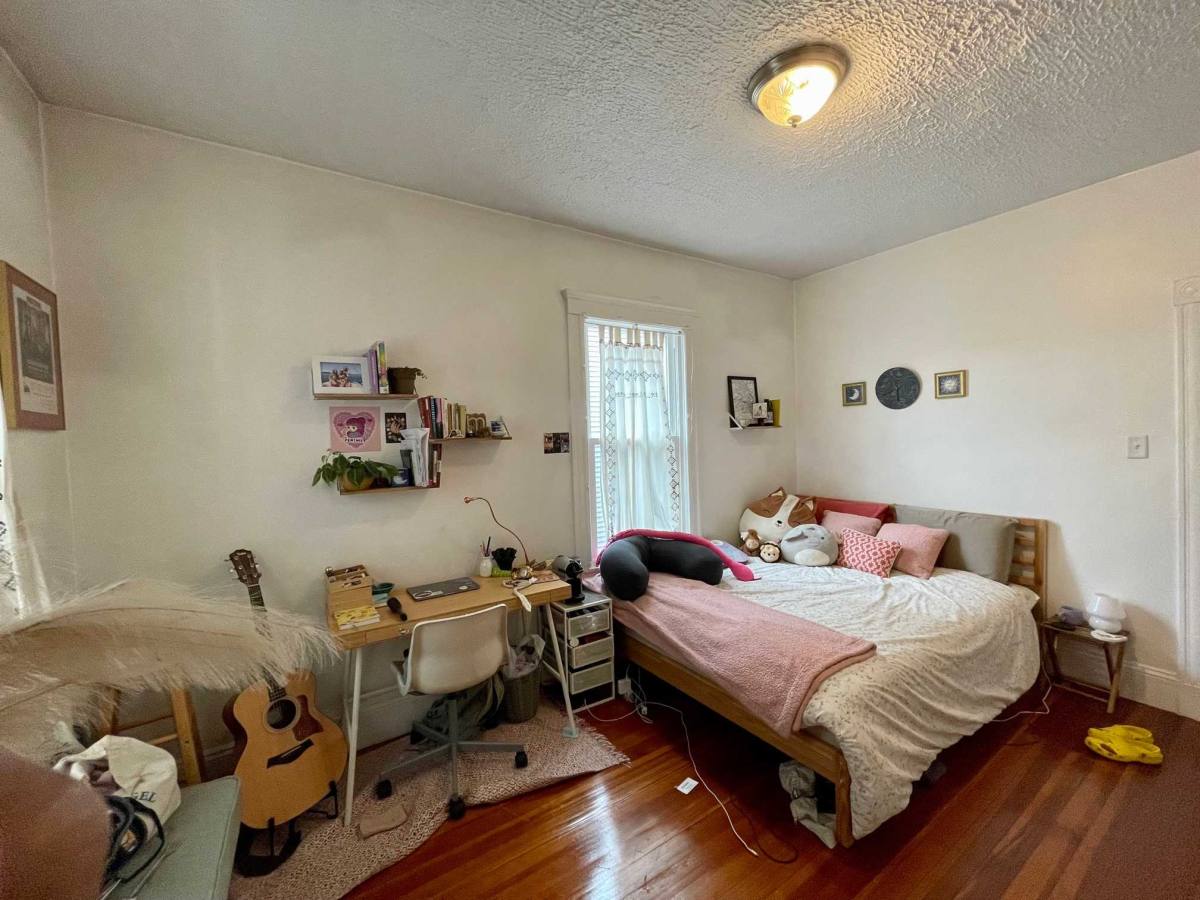 Apartment for rent at 162 Kelton St, Allston, MA 02134