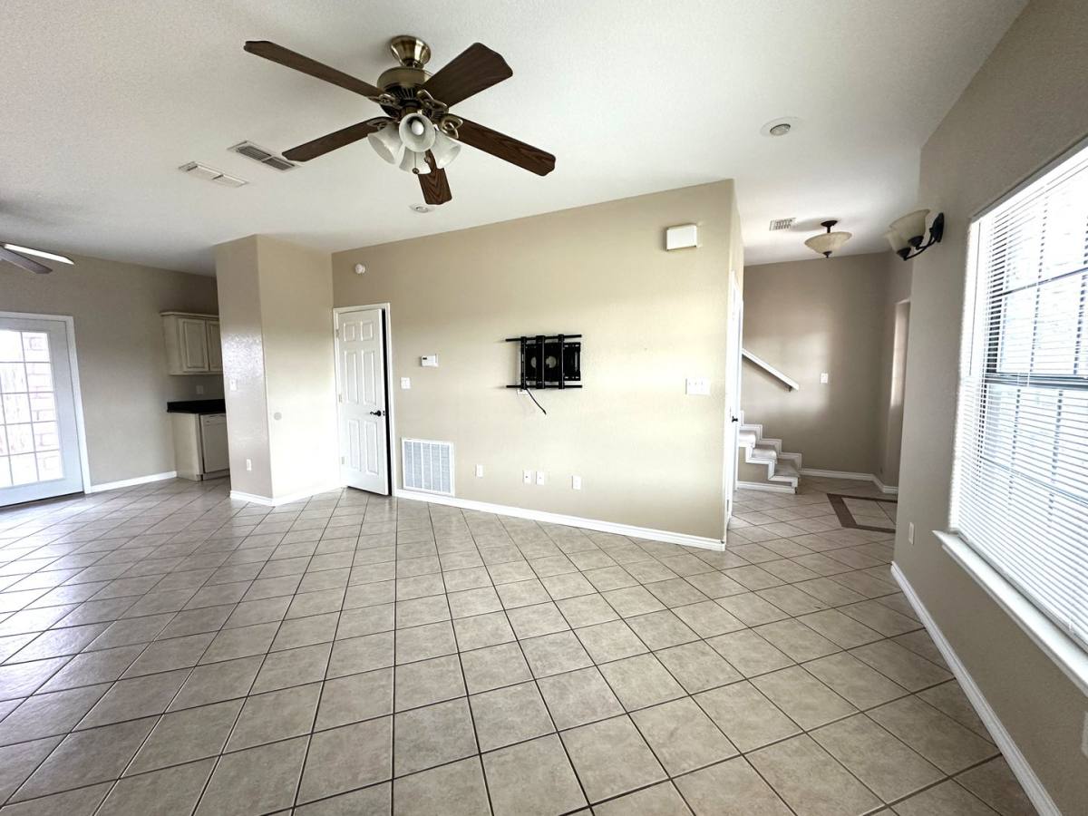 Condo for rent at 603 E 8th St, Del Rio, TX 78840