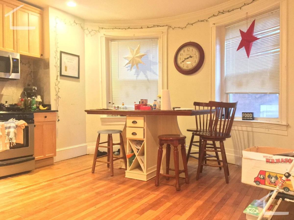 Apartment for rent at 185 Winthrop Rd #A2, Brookline, MA 02445