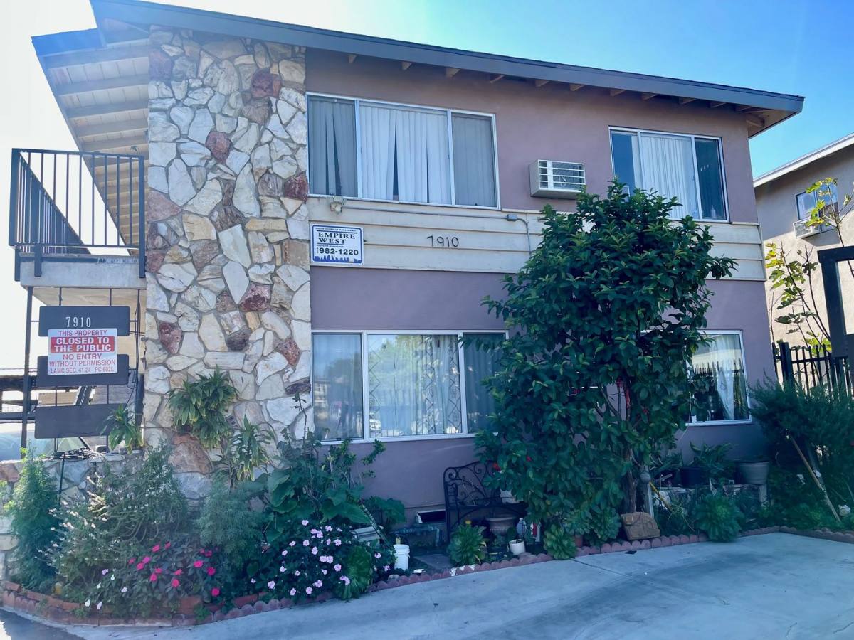 Apartment for rent at 7910 Kester Ave, Panorama City, CA 91402