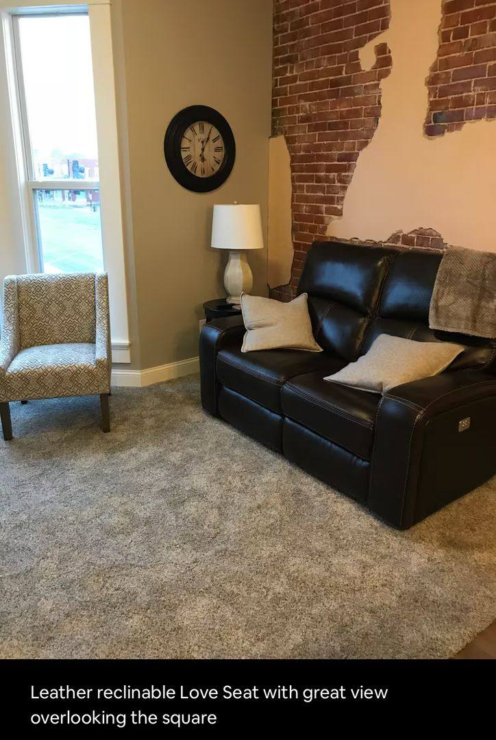Apartment for rent at 17 E Madison St, Iola, KS 66749