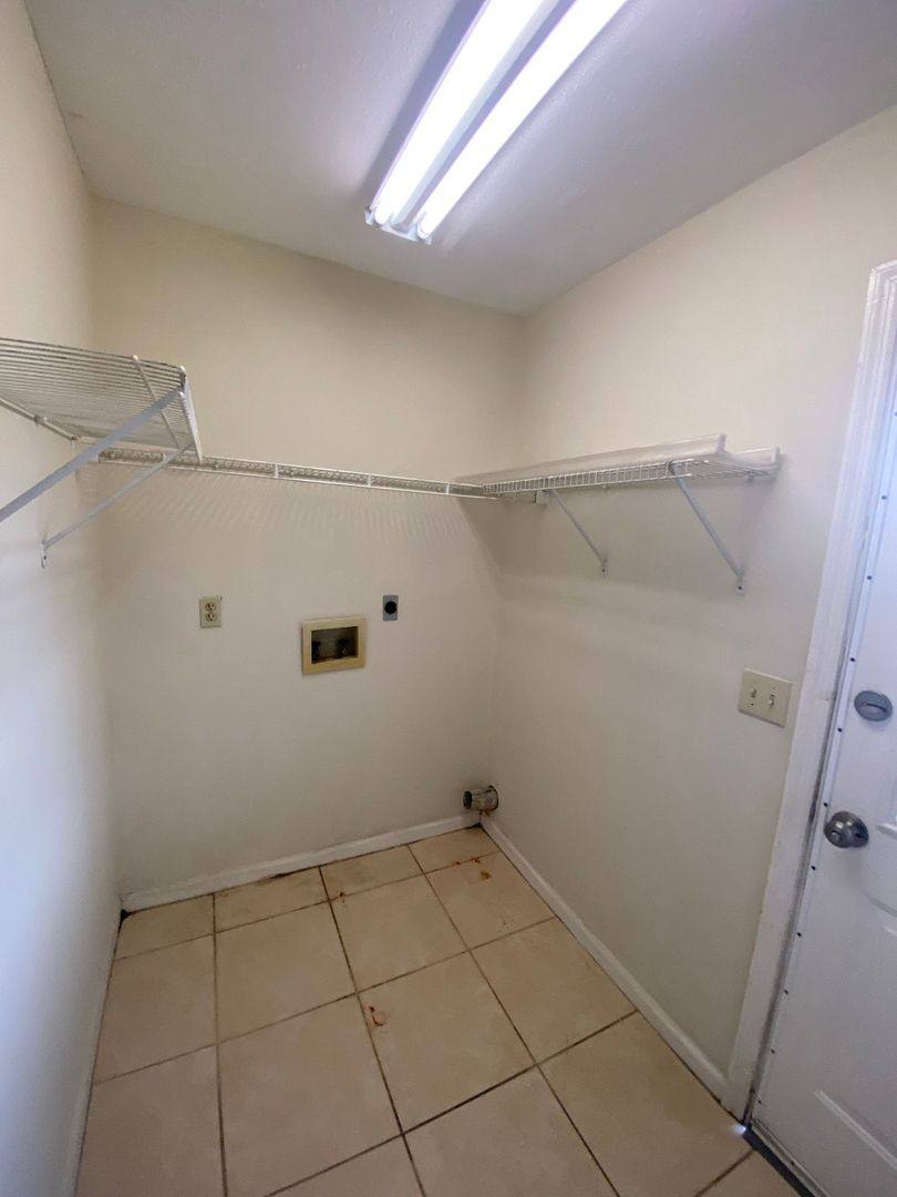 Townhouse for rent at 3875 Gaffney Loop, Tallahassee, FL 32303