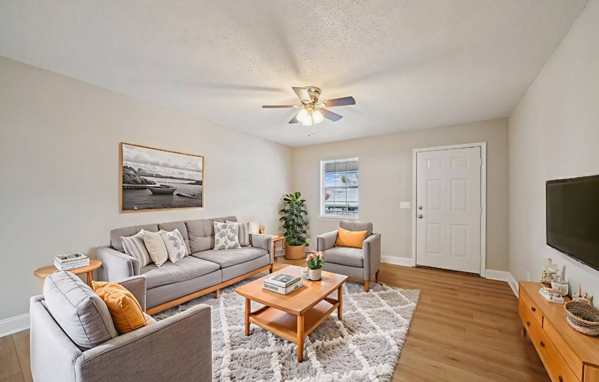 Apartment for rent at 1105 Skyland Blvd E, Tuscaloosa, AL 35405