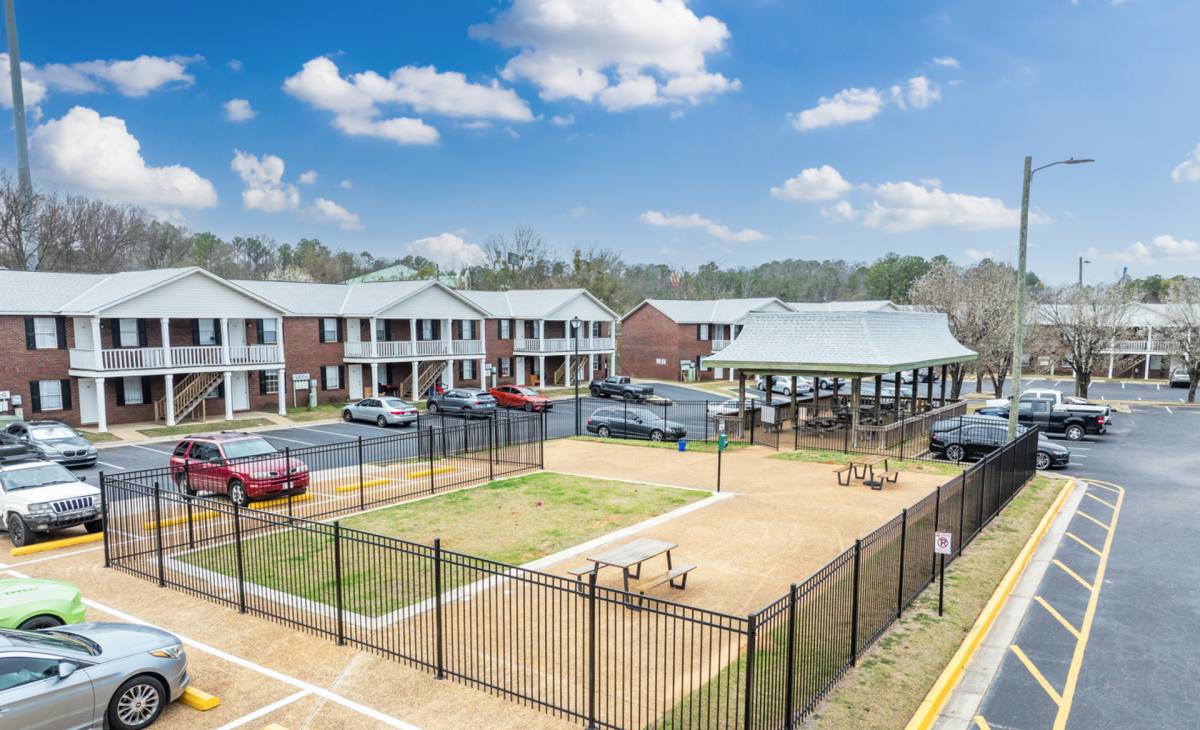 Apartment for rent at 1105 Skyland Blvd E, Tuscaloosa, AL 35405