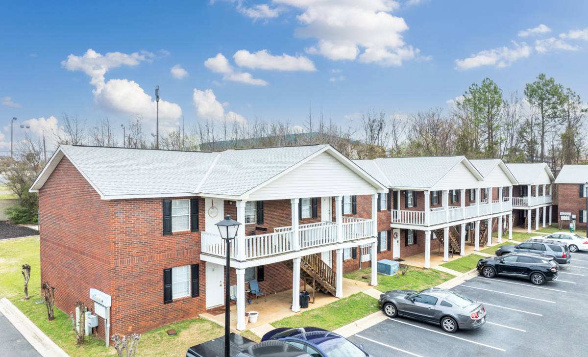 Apartment for rent at 1105 Skyland Blvd E, Tuscaloosa, AL 35405