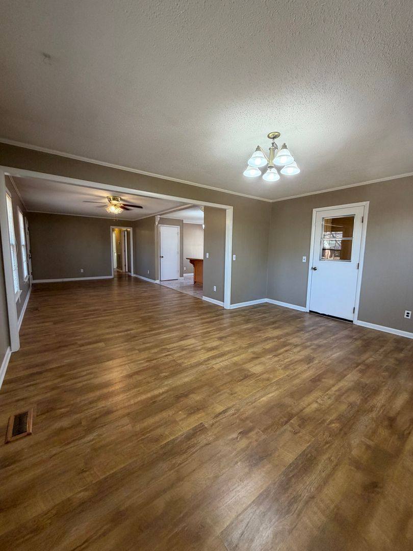House for rent at 6111 Homestead Rd, Huntsville, AL 35811