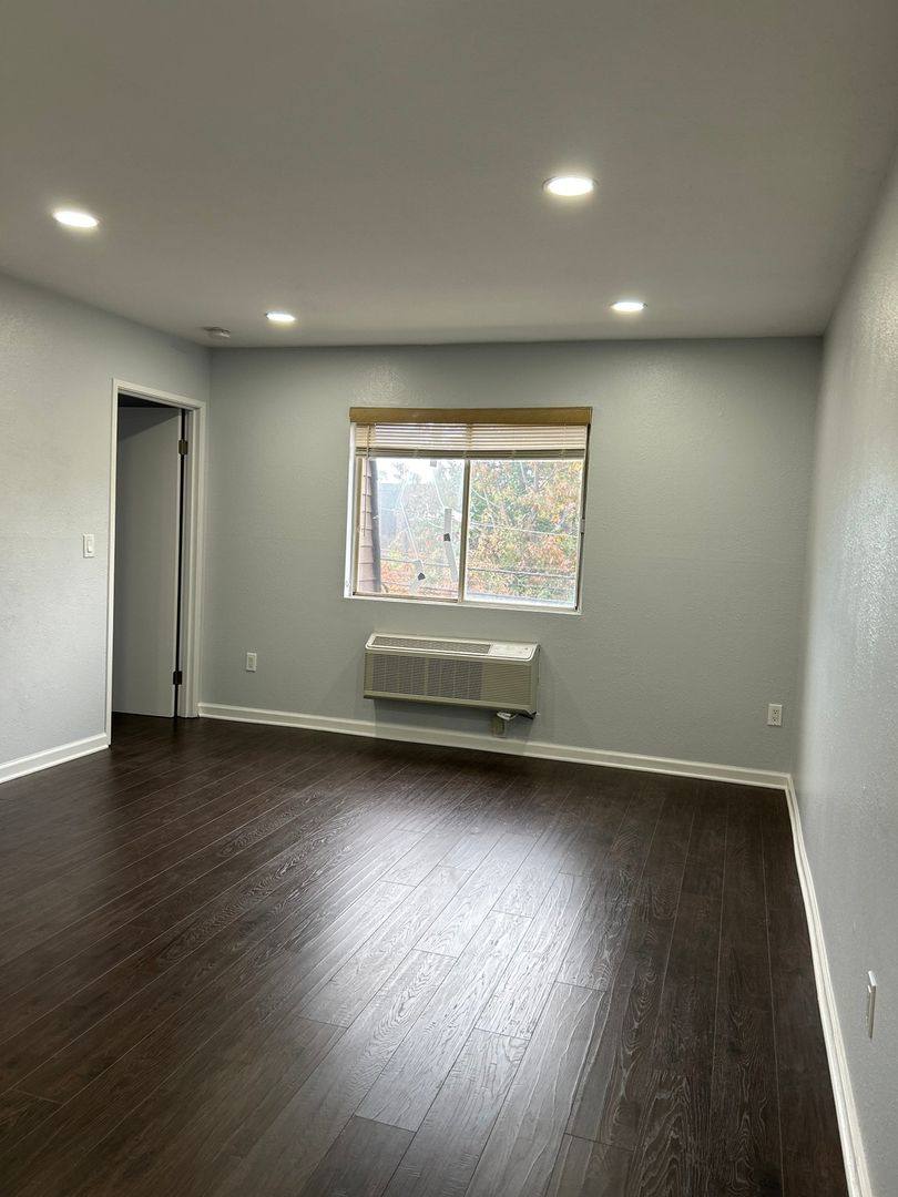 Apartment for rent at 9 Vreeland Ave, Hackensack, NJ 07601