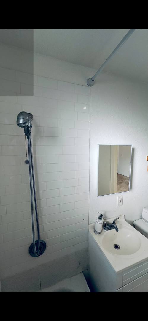 Apartment for rent at 4456 Lockwood Ave, Los Angeles, CA 90026