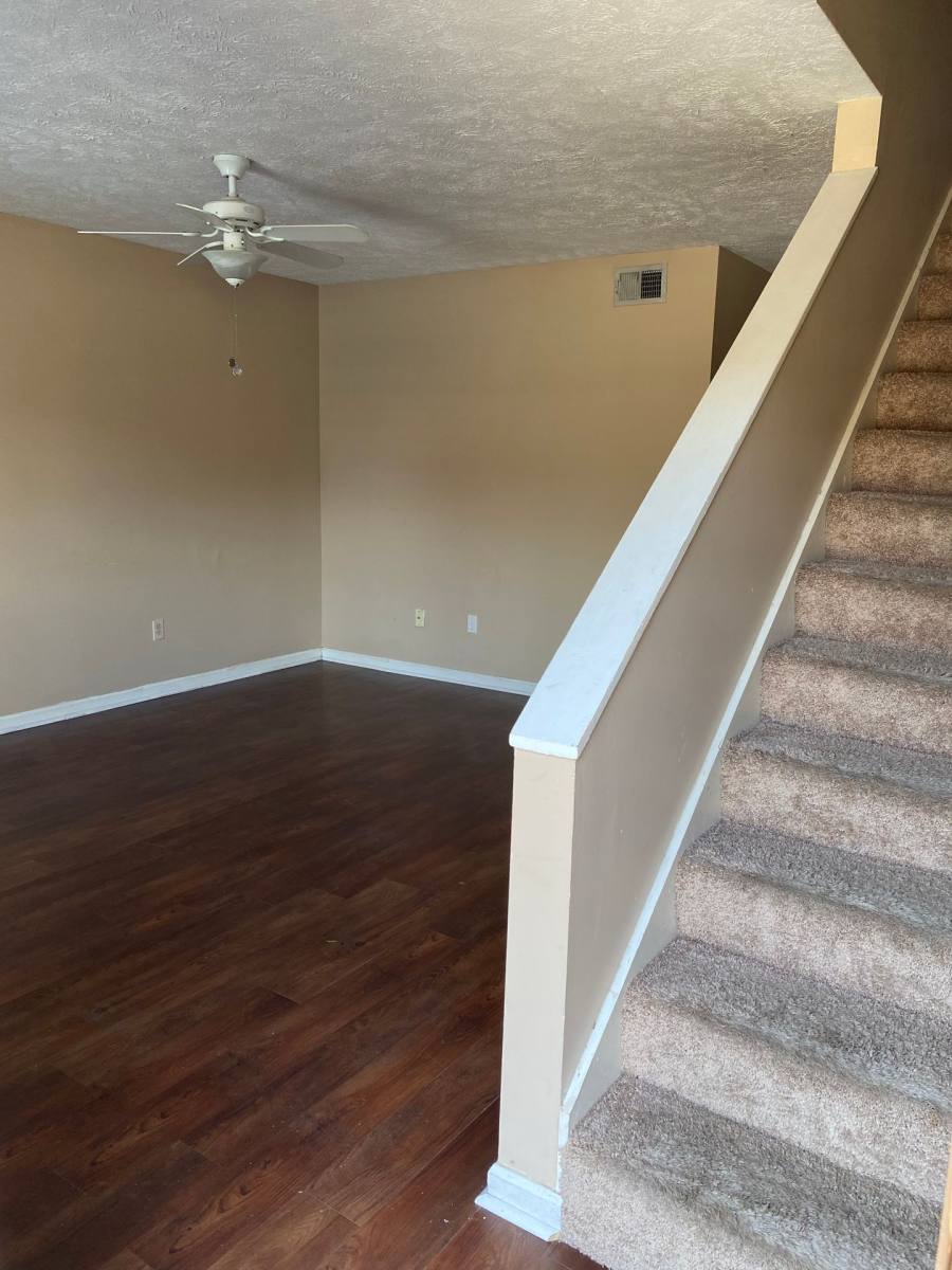 Apartment for rent at 627 S Montgomery St, Starkville, MS 39759
