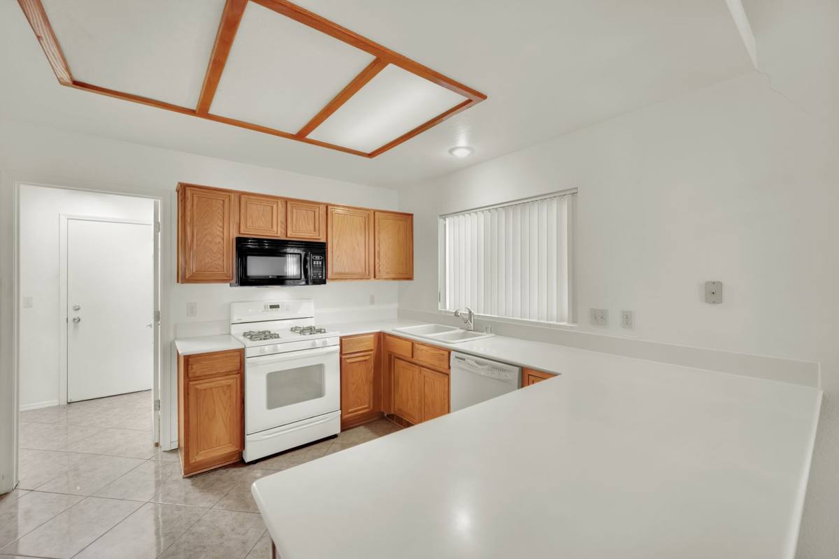 House for rent at 8812 Villa Ridge Dr, Las Vegas, NV 89134