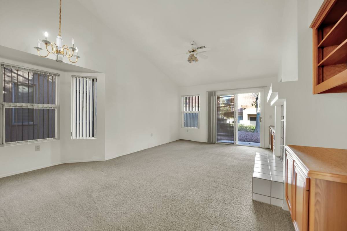House for rent at 8812 Villa Ridge Dr, Las Vegas, NV 89134