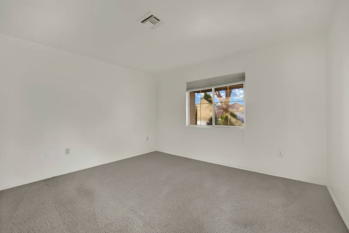 House for rent at 8812 Villa Ridge Dr, Las Vegas, NV 89134