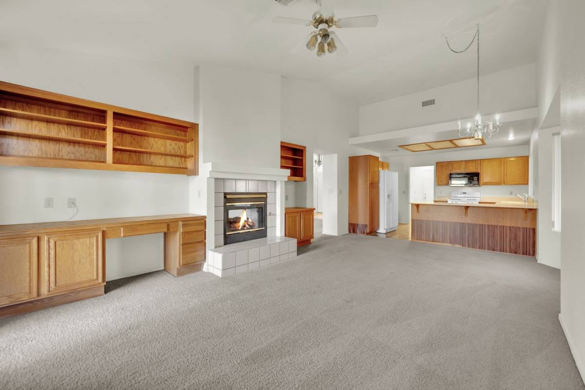 House for rent at 8812 Villa Ridge Dr, Las Vegas, NV 89134