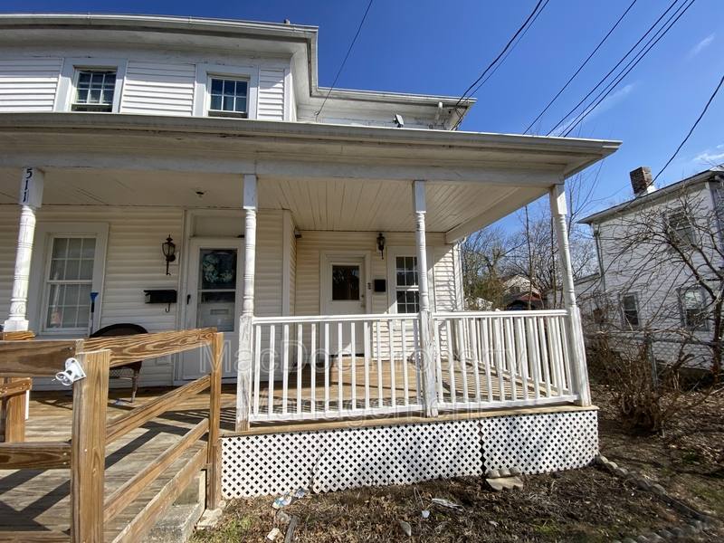 Apartment for rent at 511 Willis St #1, Fredericksburg, VA 22401