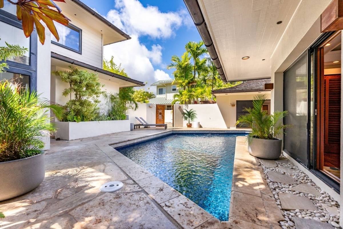 House for rent at 5939 Kalaniana'ole Highway, Honolulu, HI 96821