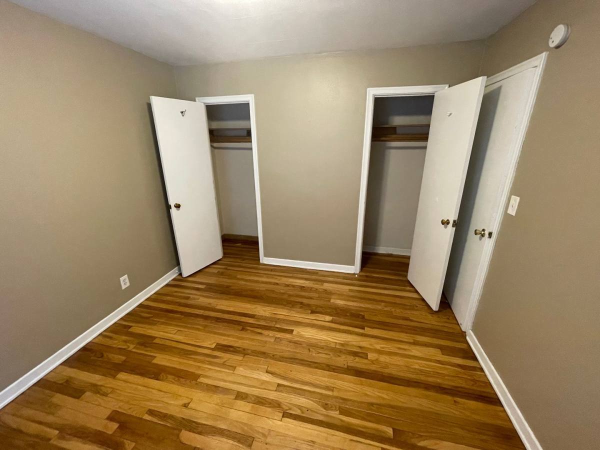 Apartment for rent at 638-642 Snelling Ave S, Saint Paul, MN 55116