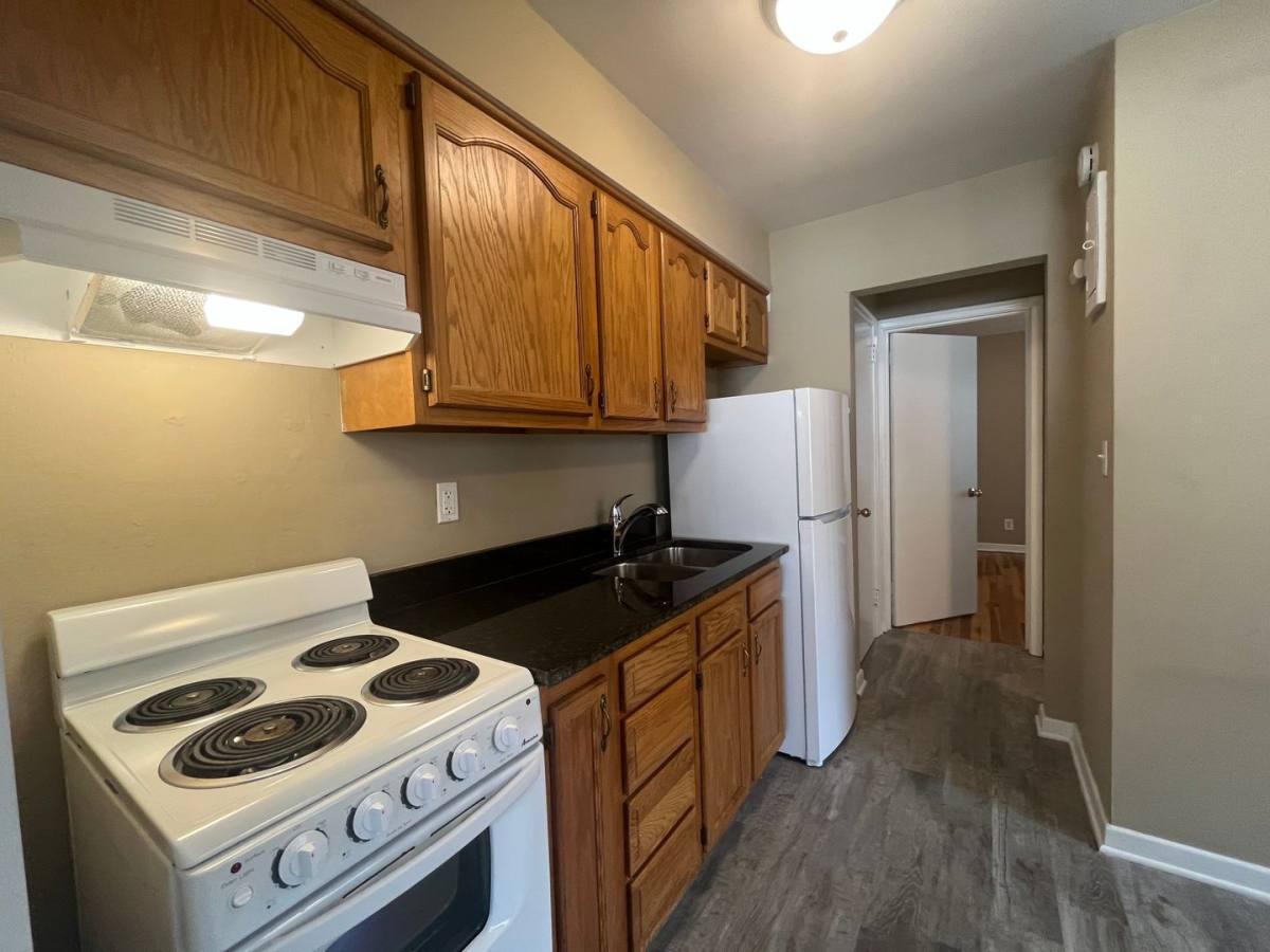 Apartment for rent at 638-642 Snelling Ave S, Saint Paul, MN 55116