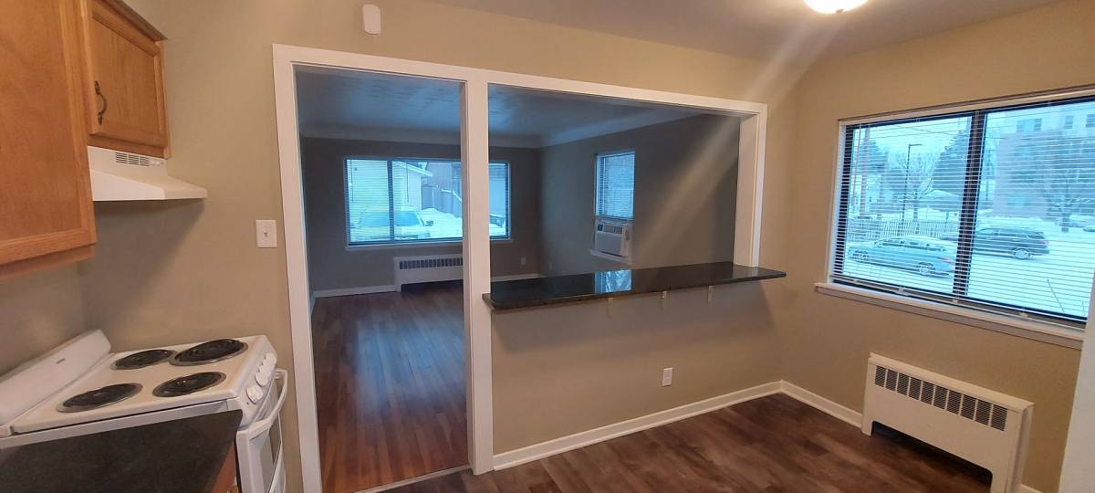 Apartment for rent at 638-642 Snelling Ave S, Saint Paul, MN 55116