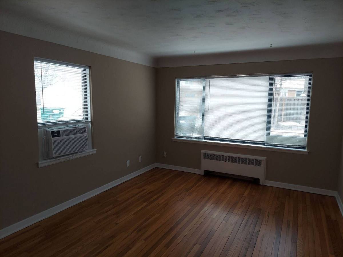 Apartment for rent at 638-642 Snelling Ave S, Saint Paul, MN 55116