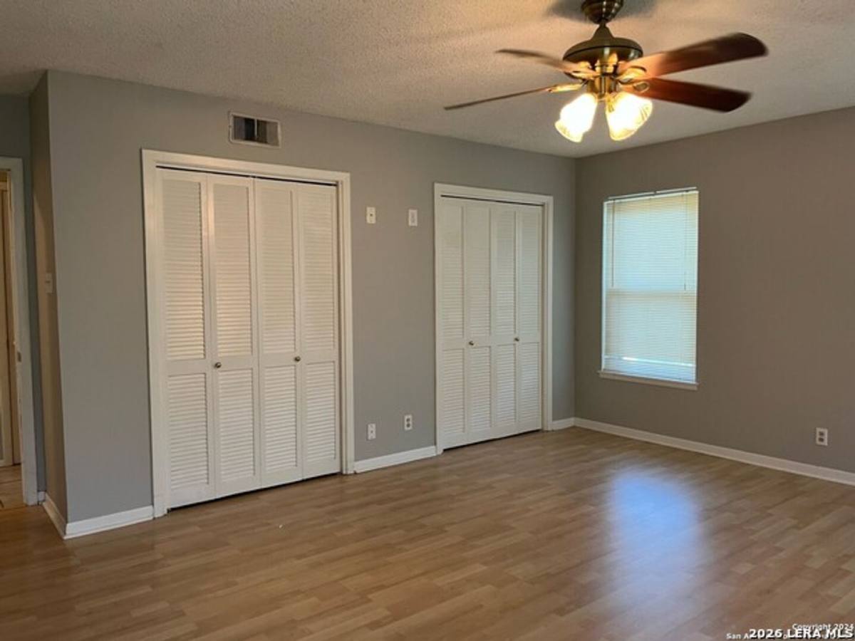 House for rent at 4042 City View Dr, San Antonio, TX 78228
