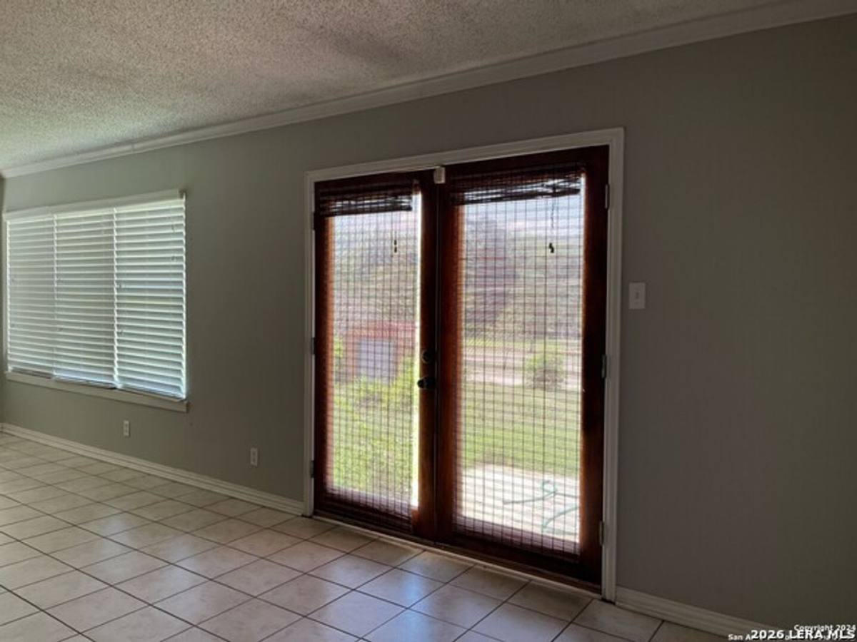 House for rent at 4042 City View Dr, San Antonio, TX 78228