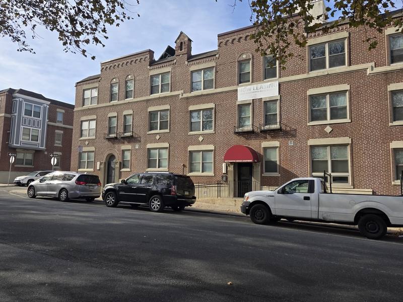 Apartment for rent at 516 N 52nd St #2, Philadelphia, PA 19131
