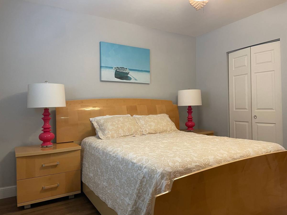 Condo for rent at 940 3rd St S, Naples, FL 34102